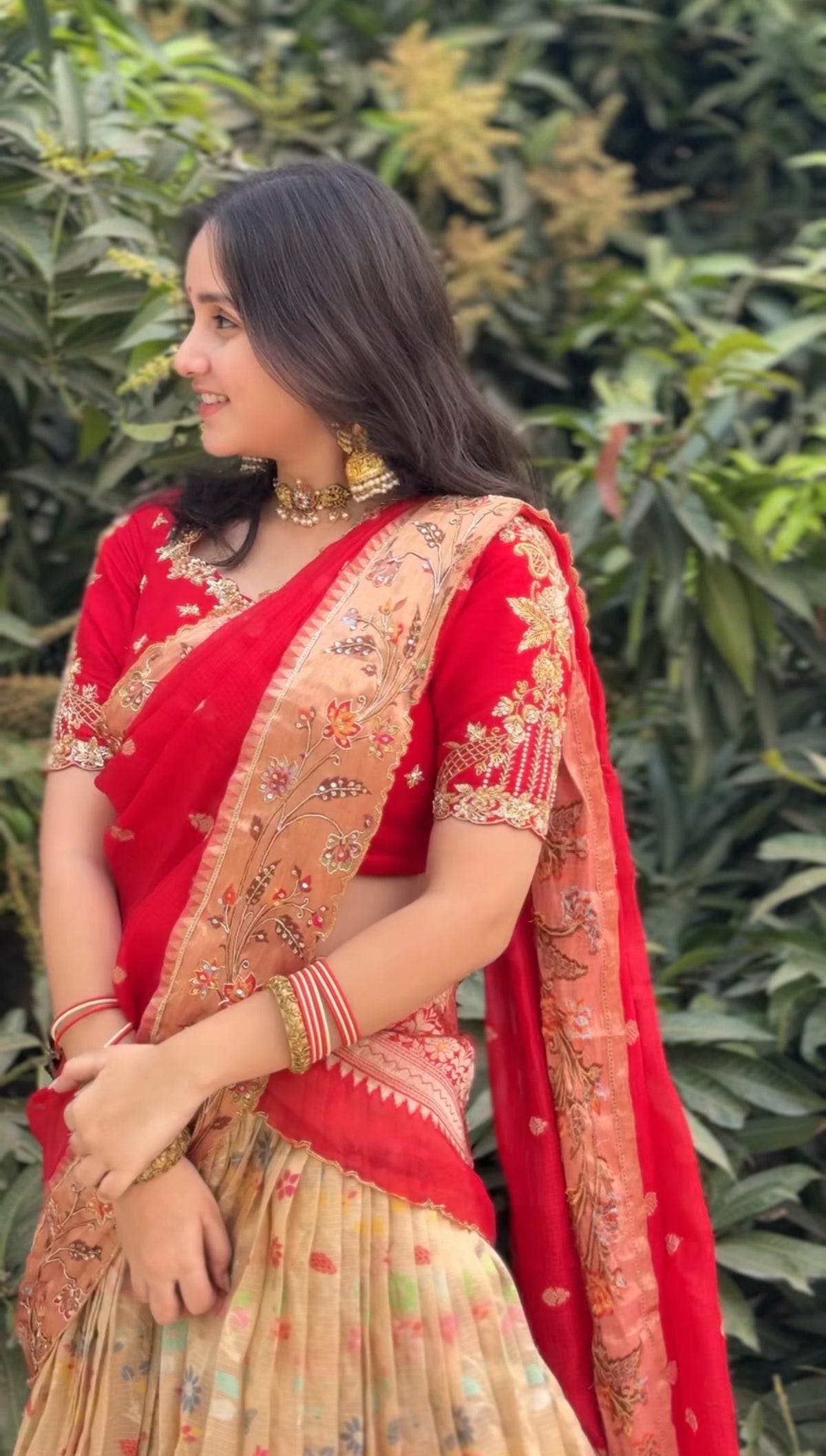 Golden zarikota Lehenga