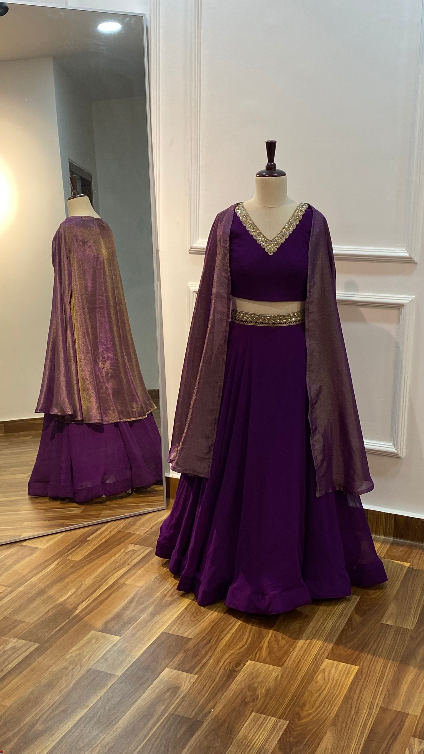 Elegant Georgette Crop Top Skirt Set with Tissue Cape